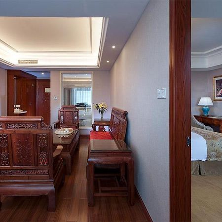 Vienna International Hotel Shaoguan Fengcailou Extérieur photo